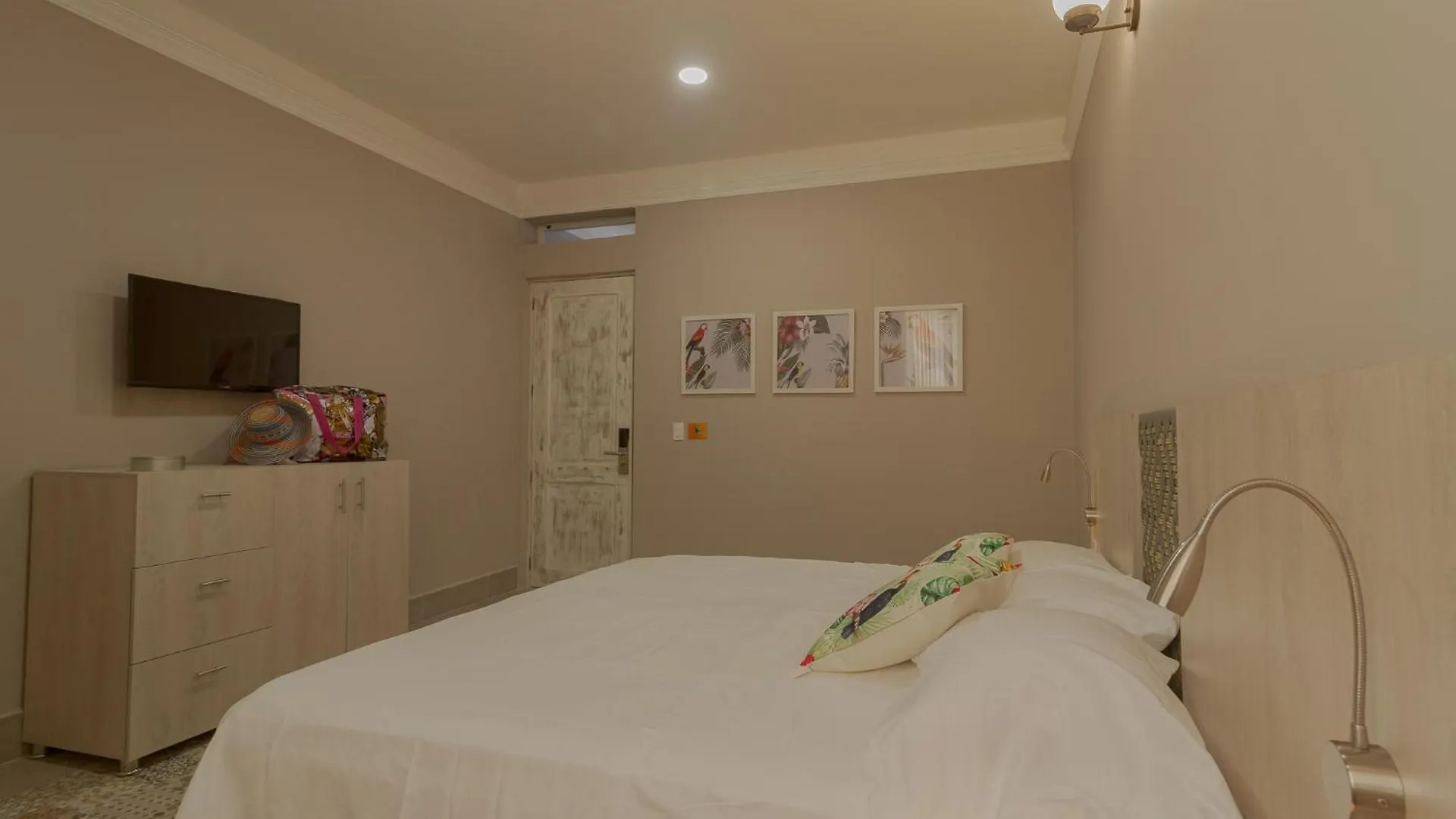 Casa Avelina Boutique Hostel Santa Marta